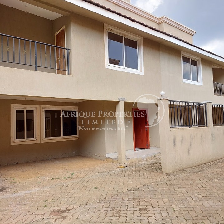 𝟒 𝐁𝐞𝐝𝐫𝐨𝐨𝐦 𝐓𝐨𝐰𝐧𝐡𝐨𝐮𝐬𝐞𝐬 𝐟𝐨𝐫 𝐒𝐚𝐥𝐞 𝐢𝐧 𝐄𝐥𝐝𝐨𝐫𝐞𝐭