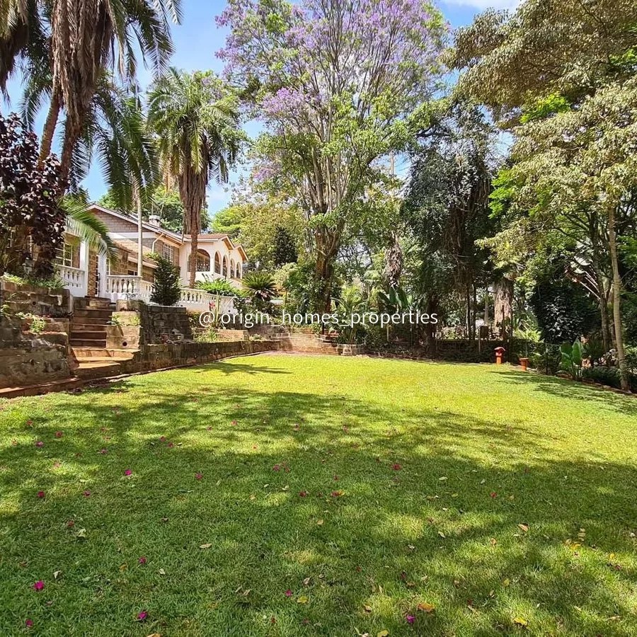 0.6  Acre plot for sale in Parklands