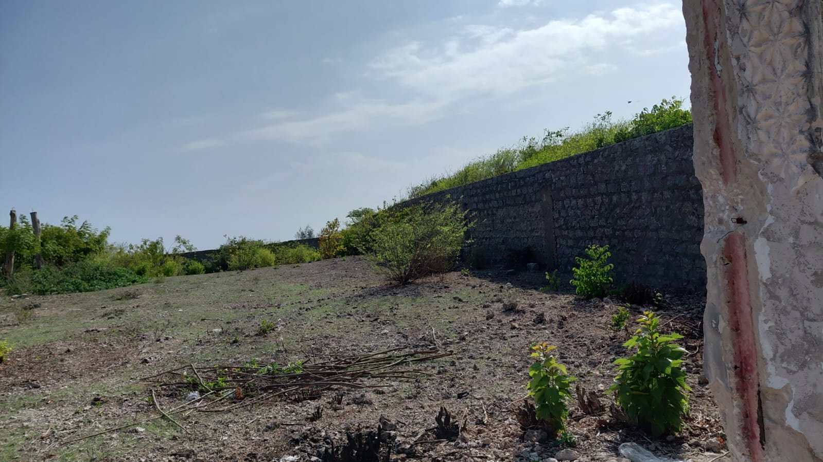 1 acre land on the beach for sale in Malindi