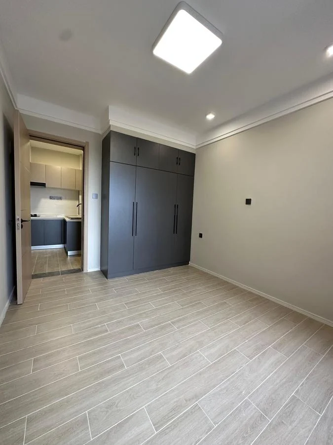 1 bedroom Apartment ensuite at Lavington Image