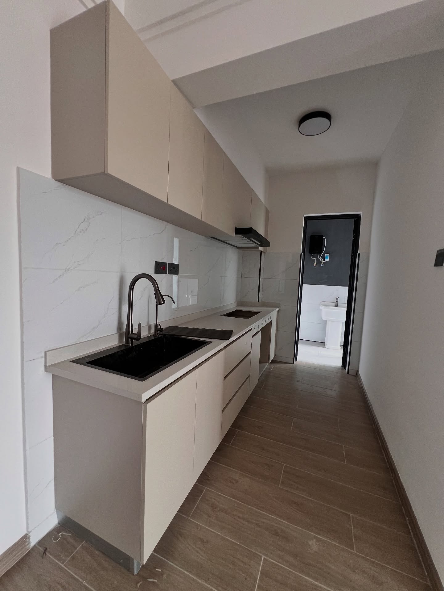 1 Bedroom Apartment To Let in Kilimani Image