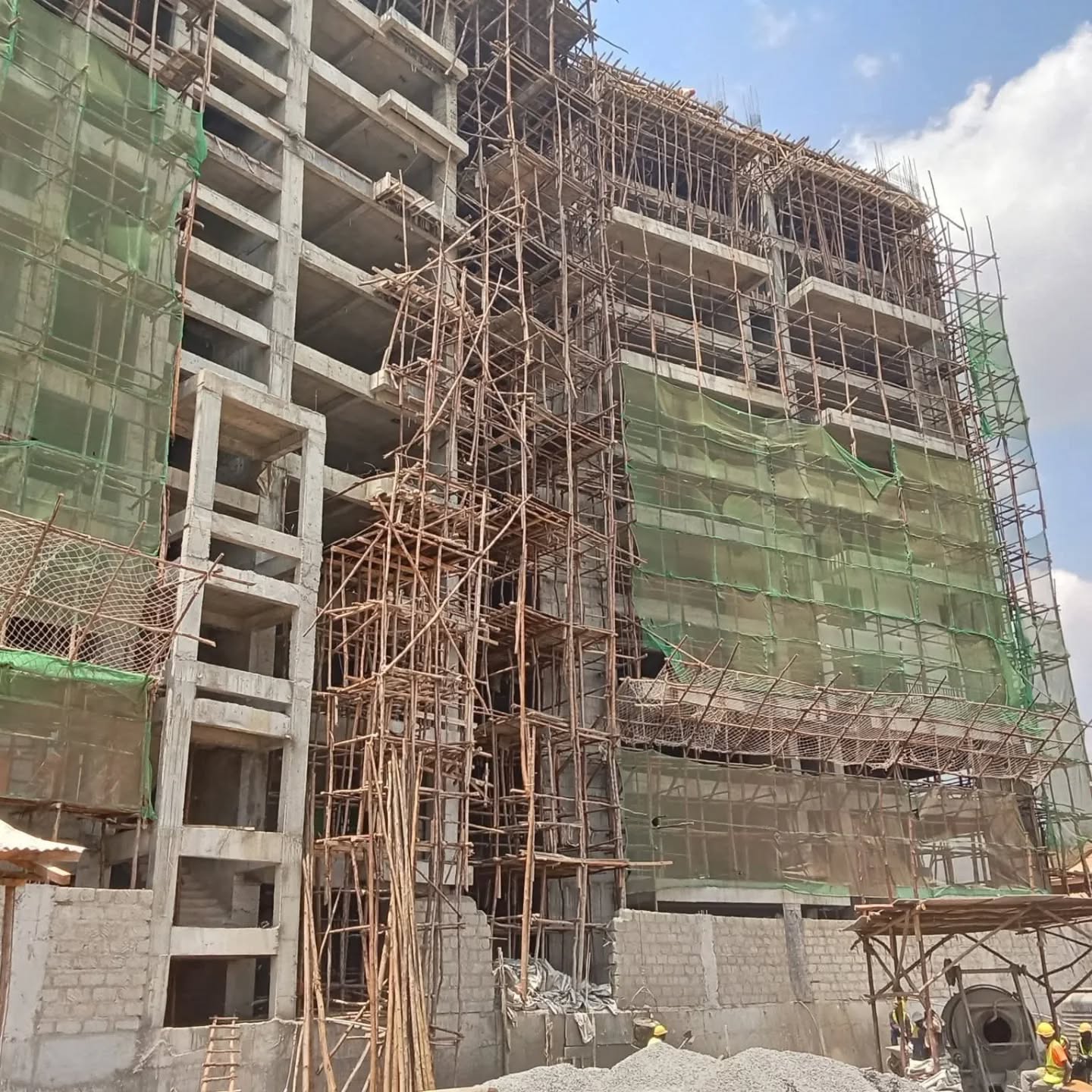 1 Bedroom Apartments For Sale In Thome Estate, Behind Mountain Mall off Thika Road