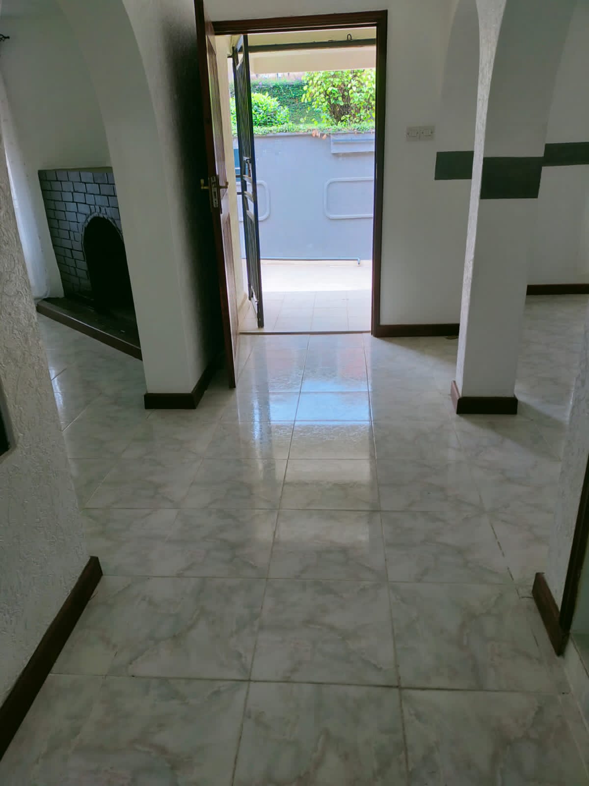 10 bedrooms + 2dsq maisonette for rent in Kileleshwa Image