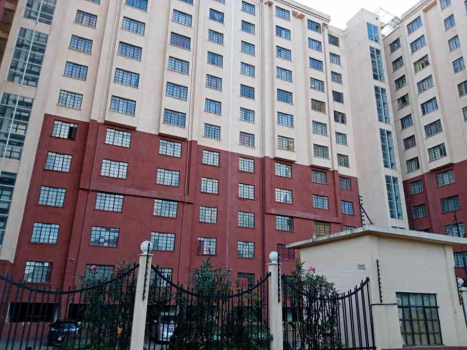 Two bedrooom apartment to let at Highrise, mbagathi