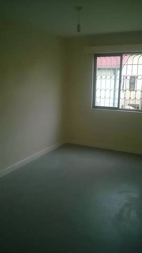 Three bedroom apartment to let at Nyayo estate embakasi Image