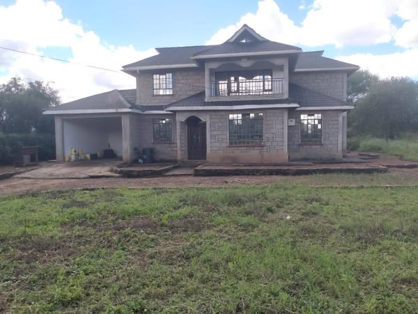 10.8 acre land plus maisonette for sale in Salama, Mombasa Road