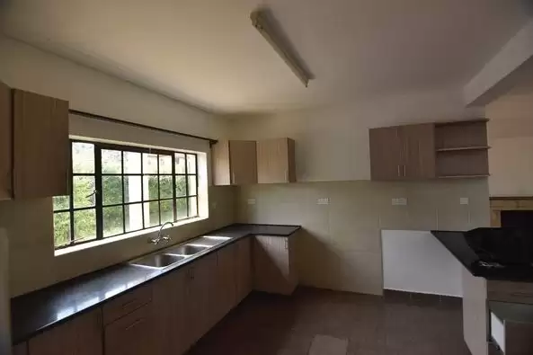 4 bedroom Townhouse for rent in Redhill Kamanga road Image