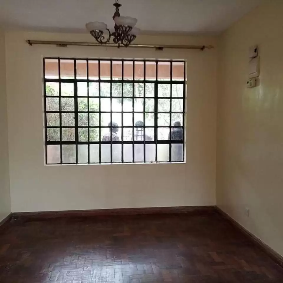 Spacious three bedroom house to let in Nyari Estate Image