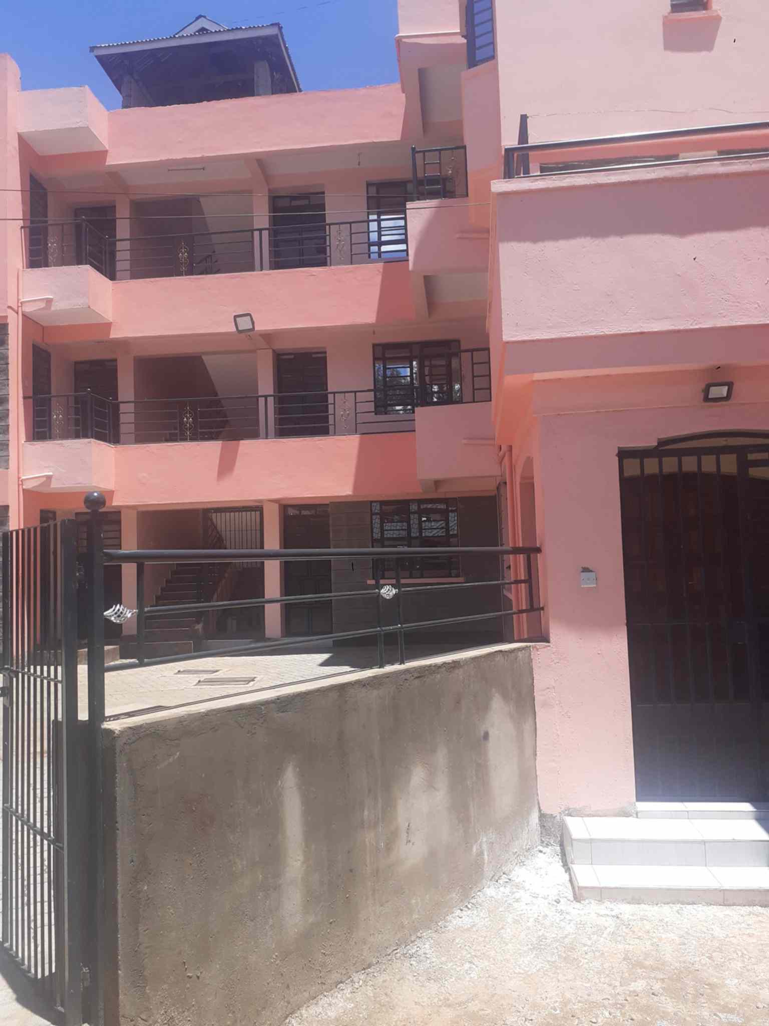 Spacious 1 bedroom for rent in Ruaka