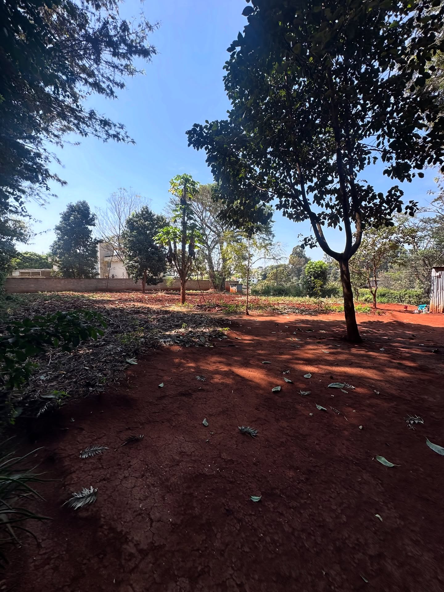 1/2 acre for sale in Kitisuru near Hob house