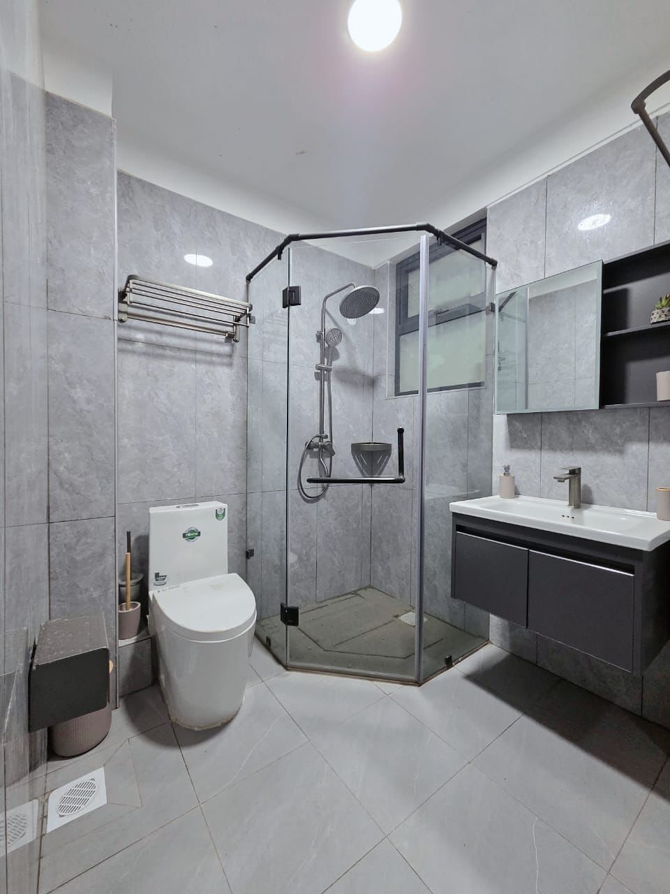 1,2 and 3 bedroom apartments for sale in Kilimani Image