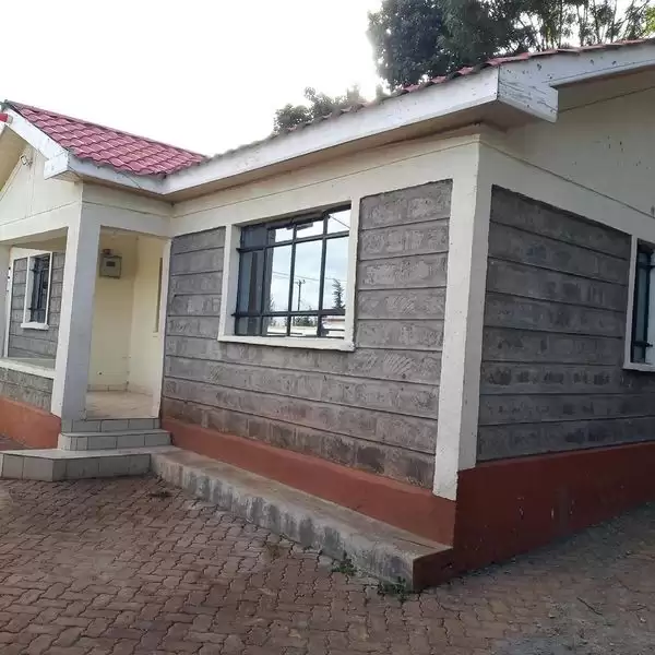 3 bedroom for rent and sale in Ruaka Image