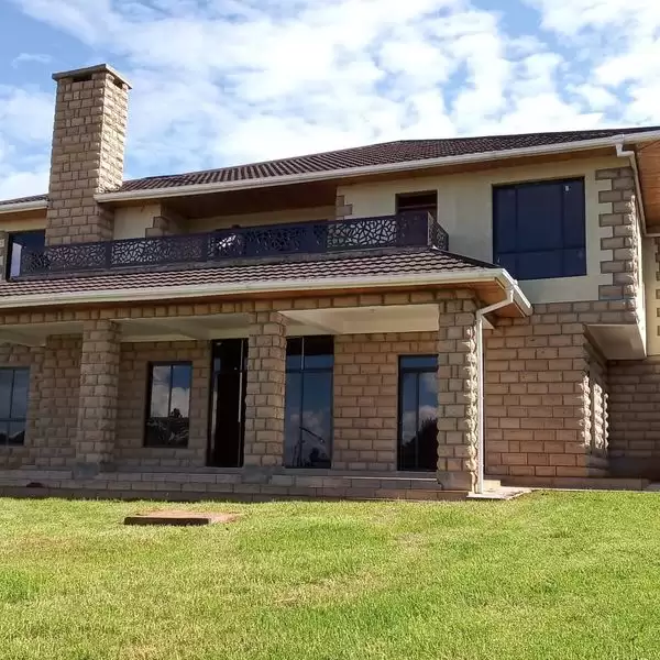 5 bedroom mansion for rent in Runda Image