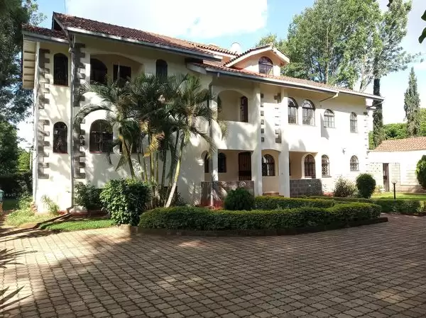 5 bedroom own compound for rent in Runda Image