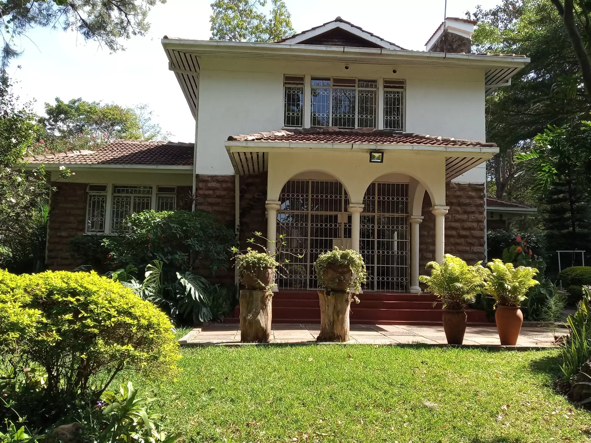 four bedroom mansion for rent runda Image