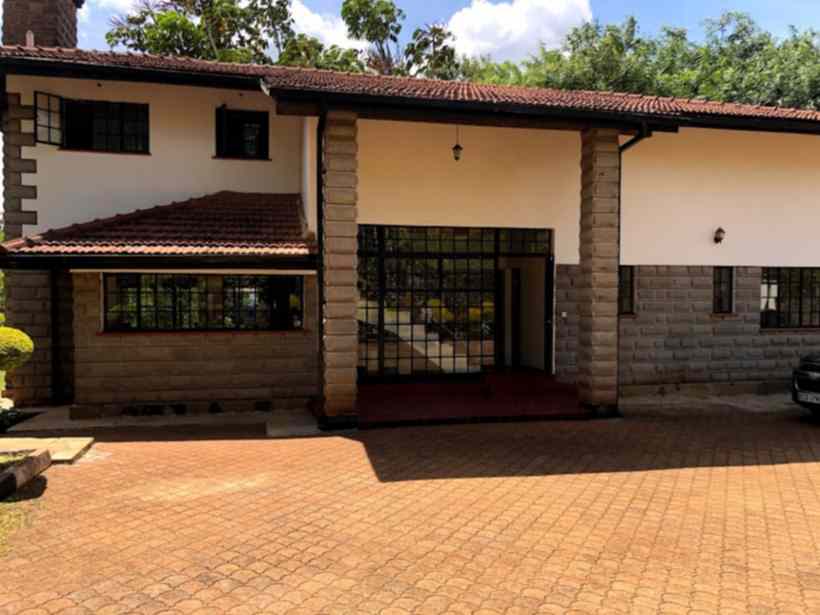 4 bedroom mansion in Runda for rent