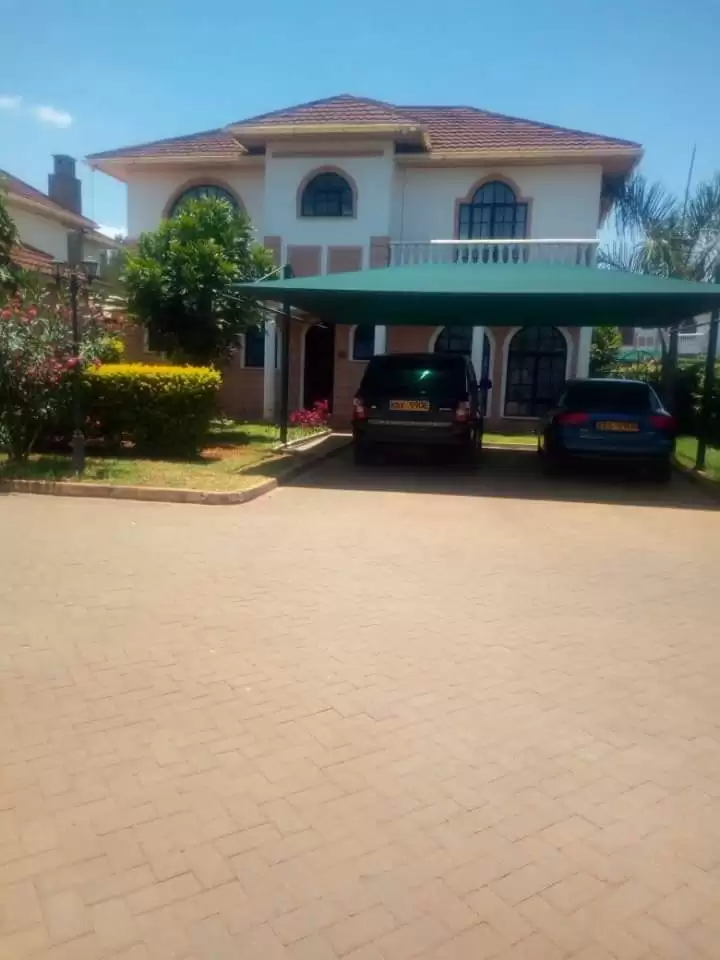 4 bedroom maisonette for sale in Runda Image