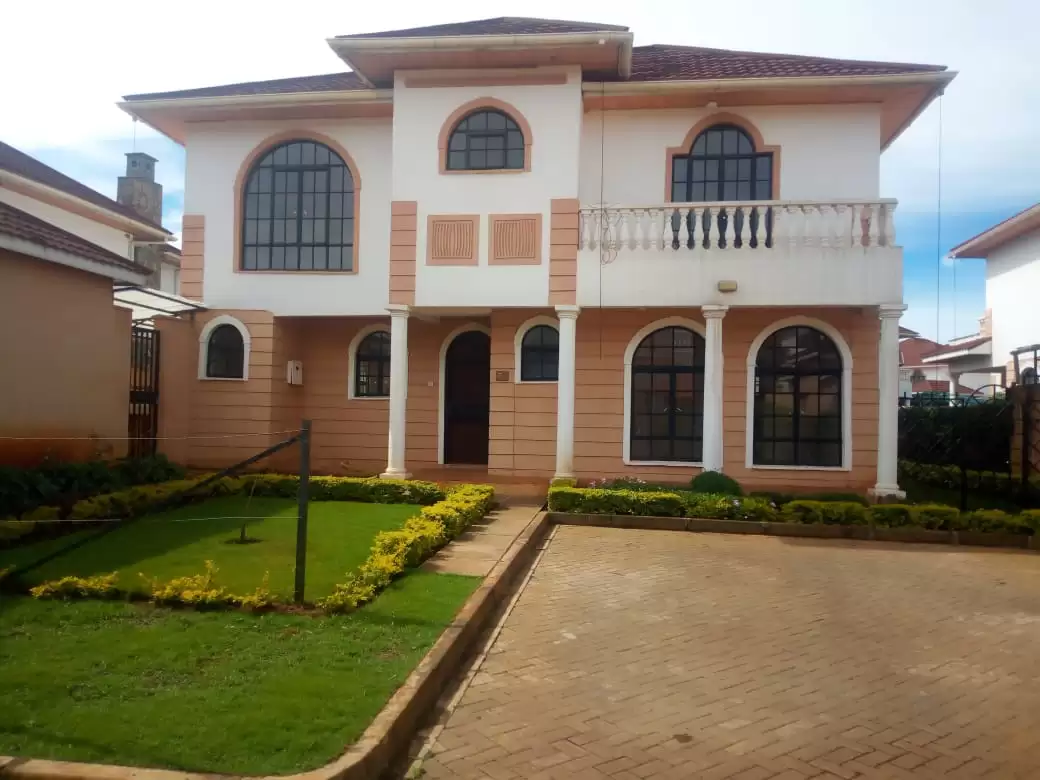 4 bedroom maisonette for sale in Runda Image