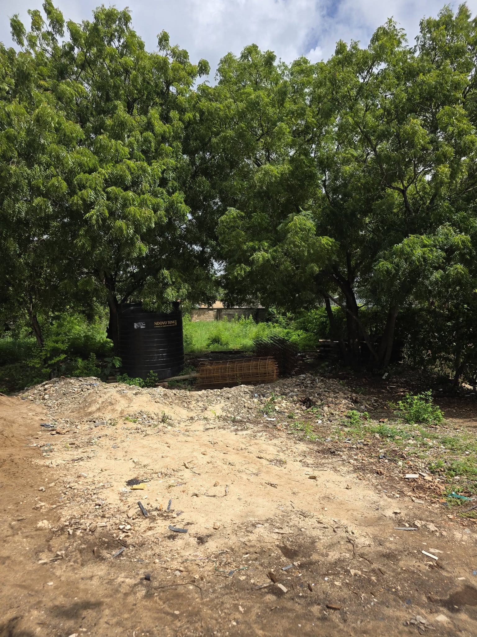 1/4 acre plot for sale in a gated community in Galu Neptune area, Kanuu.