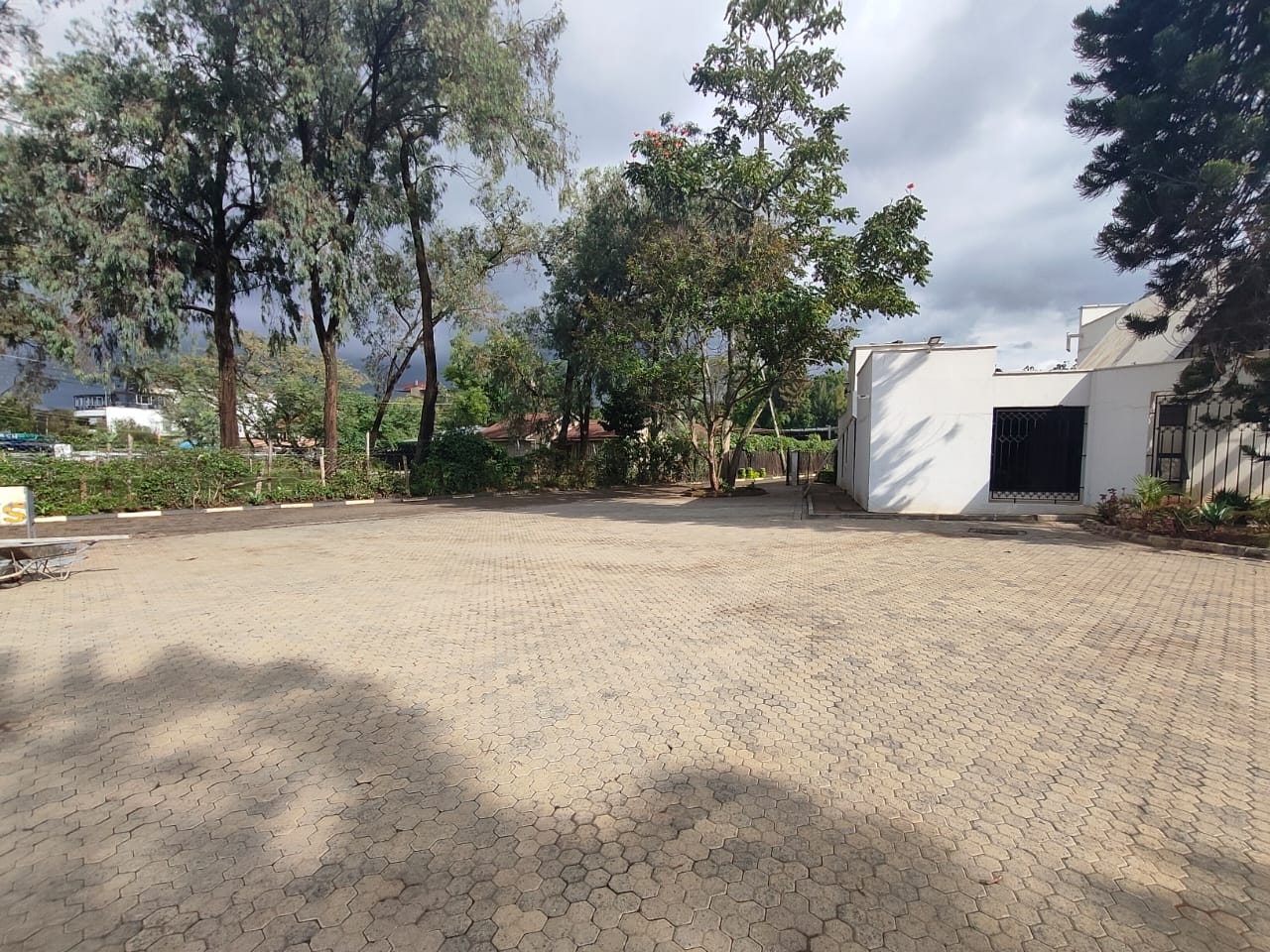 14 roomed house for residential or commercial to let in Lavington