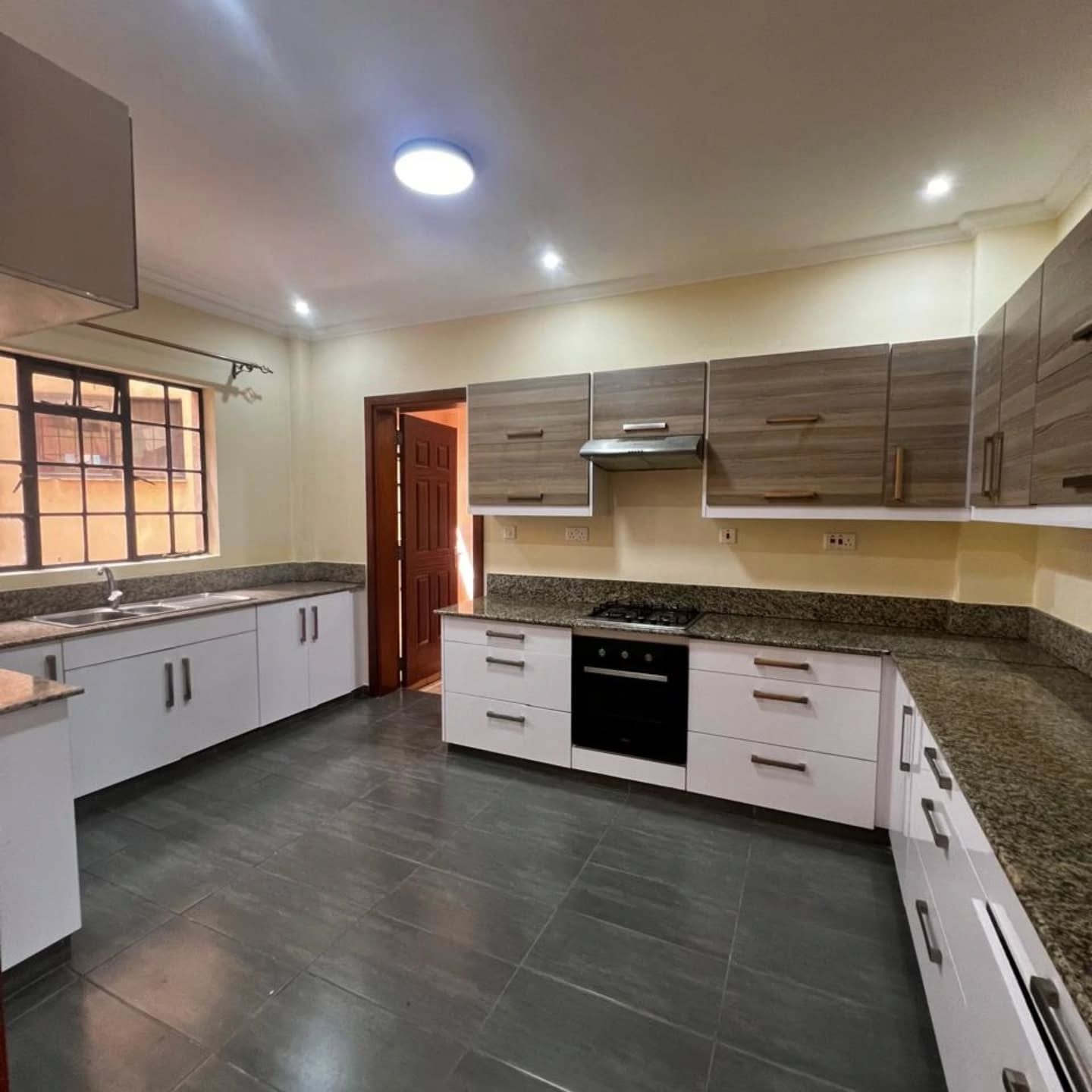 2 Bedroom Apartment + DSQ for Rent in Westlands
