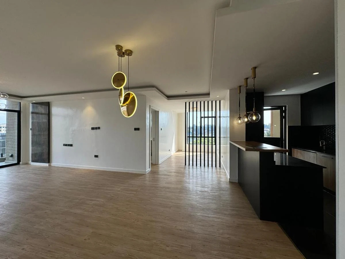 2 Bedroom Apartment + DSQ To Let in Brookside