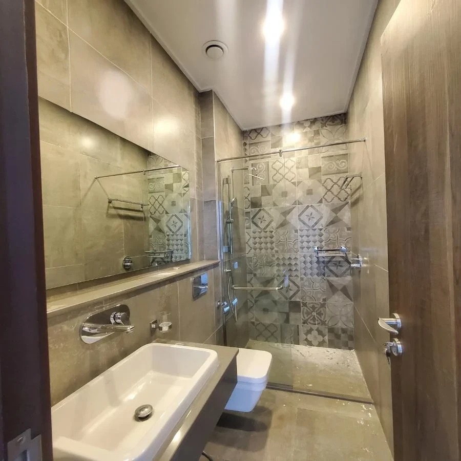 2 bedroom Apartment ensuite to Let in Westlands Image