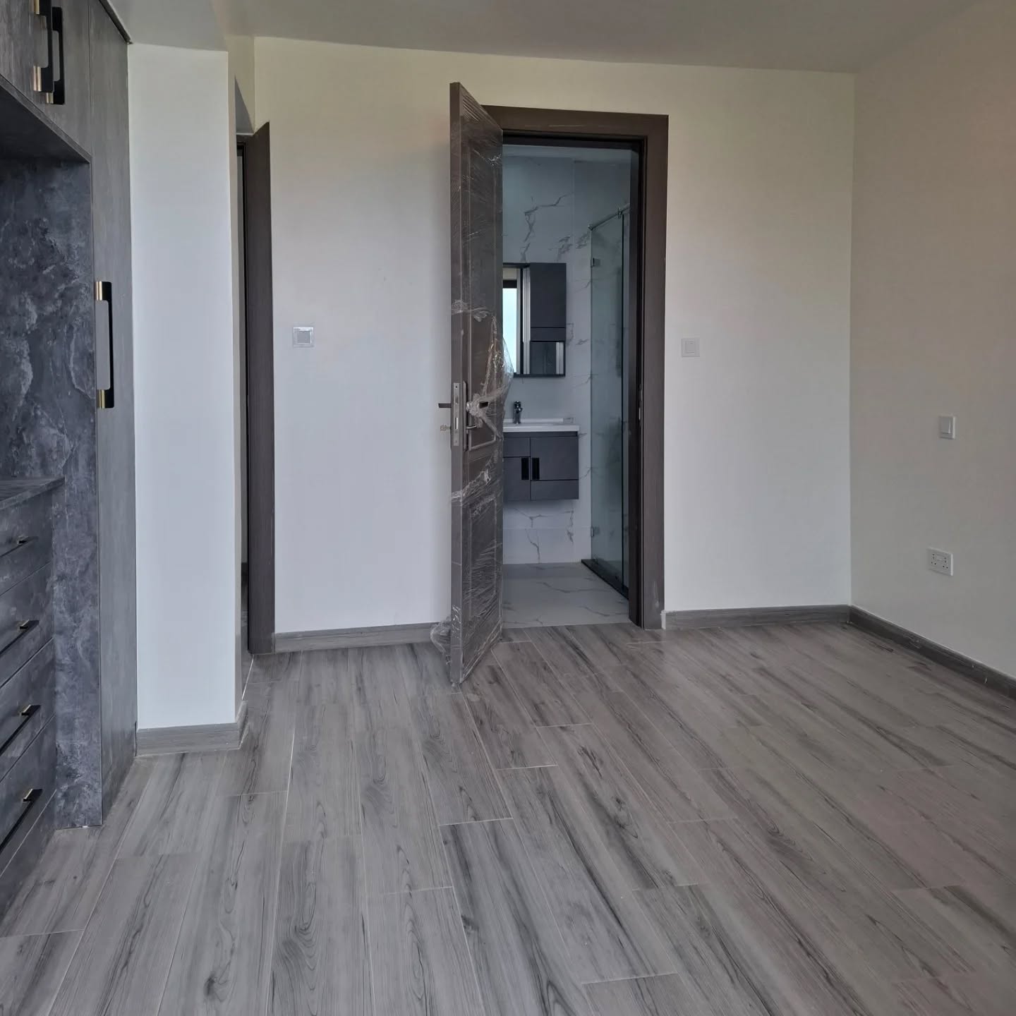2 bedroom apartment for rent or sale in Off waiyaki way,Muhuri Image
