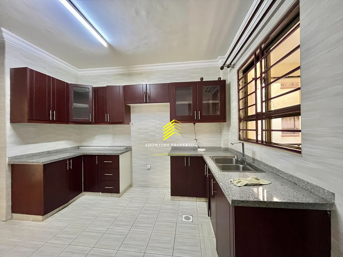 2 bedroom apartment Master en-suite to let along Naivasha Road