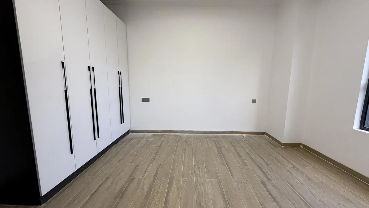 2-bedroom Apartment Master ensuite to Let on Sport Road Image