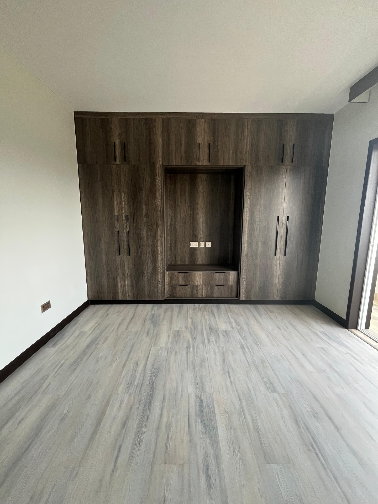 2 Bedroom Apartment + SQ for Sale in Riverside Image