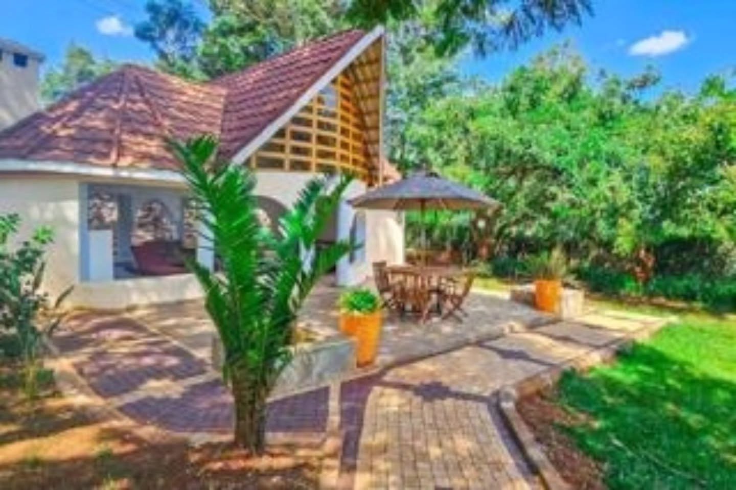 2 bedroom apartment to let in karen Image