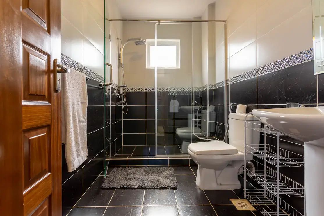 2 bedroom apartment to let in Westlands Image