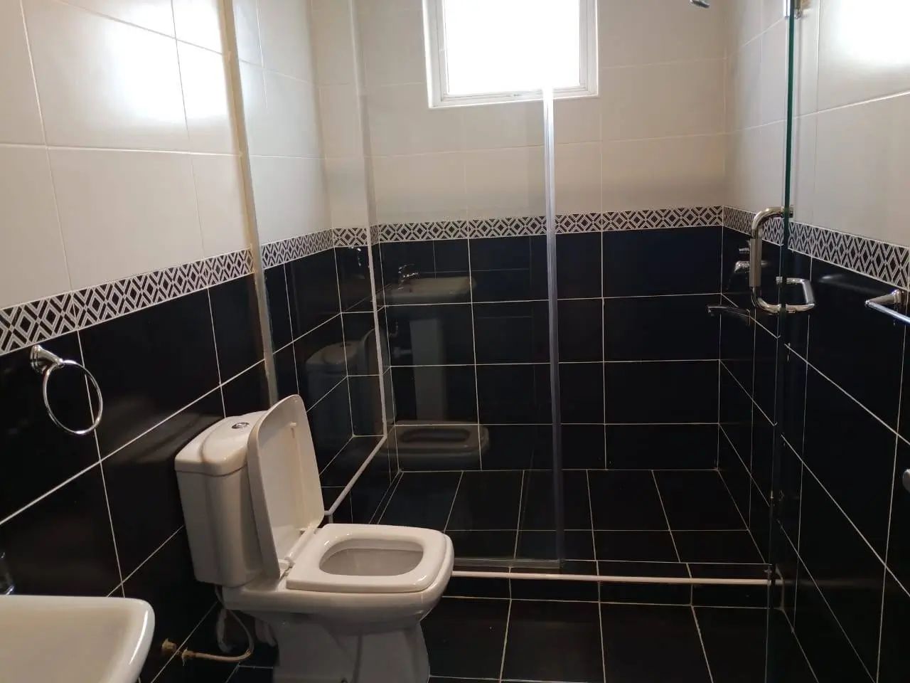 2 bedroom apartment to let in Westlands Image