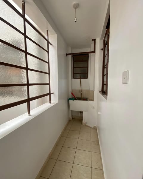 2 bedroom apartment to let on Naivasha Road