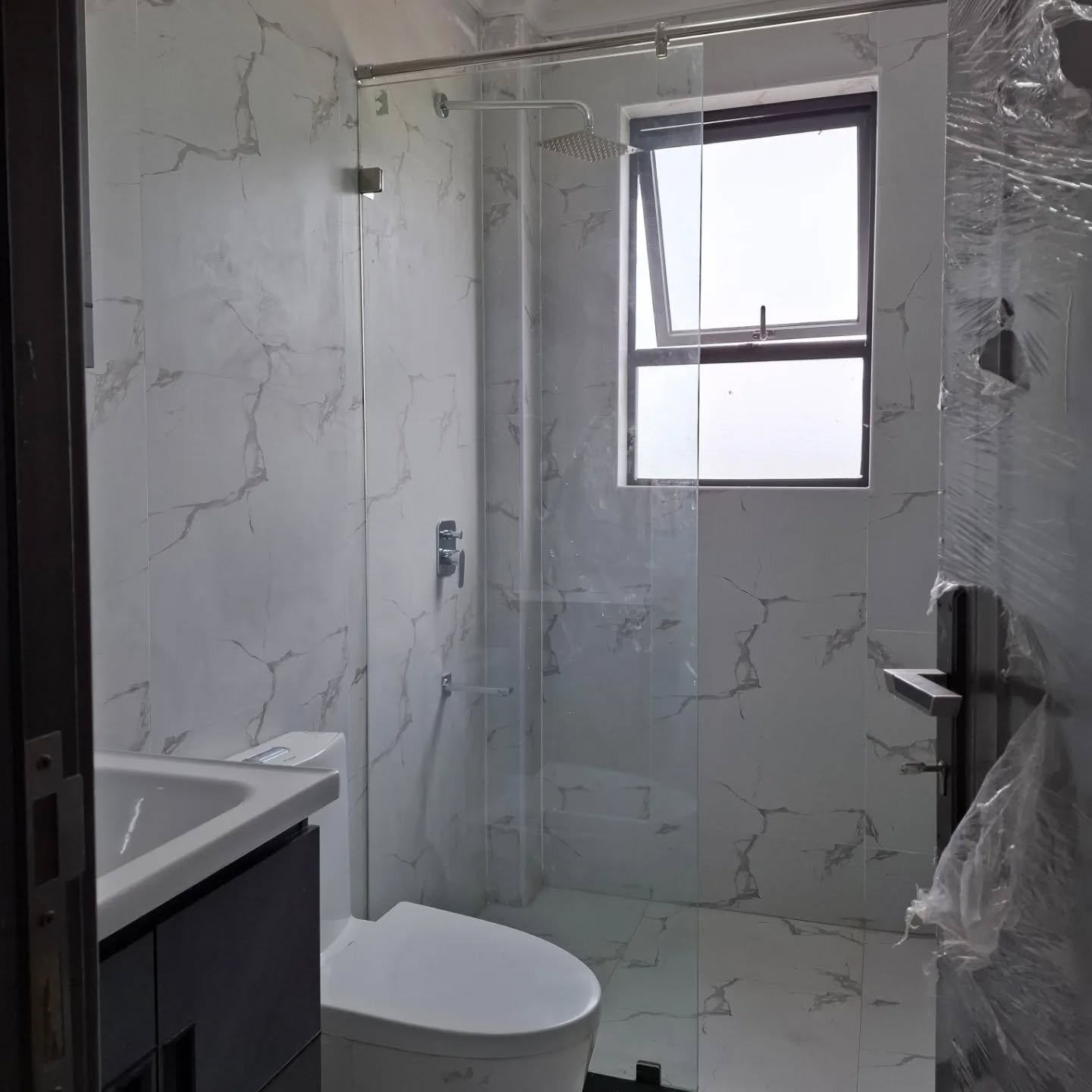 2 bedroom apartment to let or sale in Waiyaki Way Image