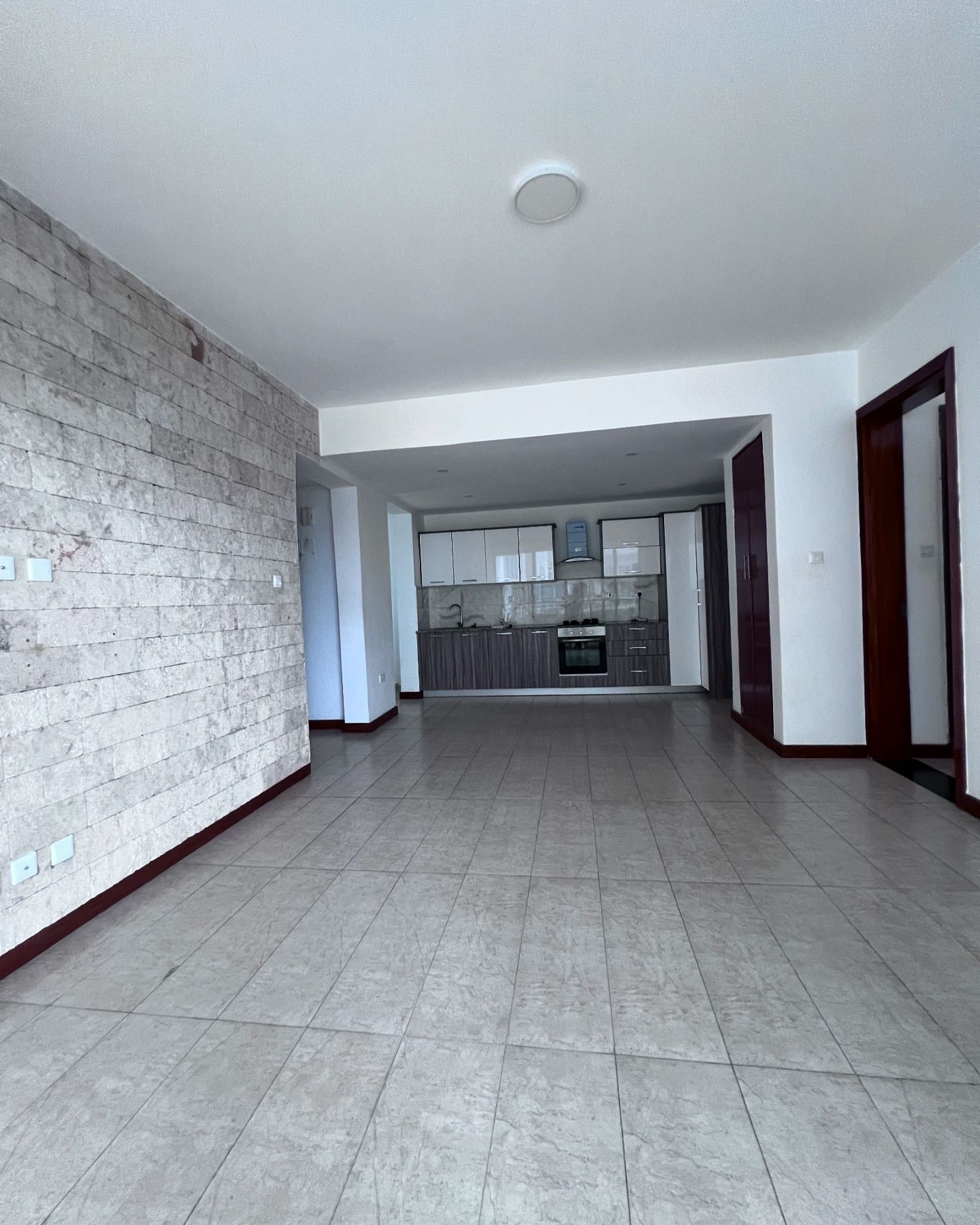 2 Bedroom Apartment To Sale in Kileleshwa