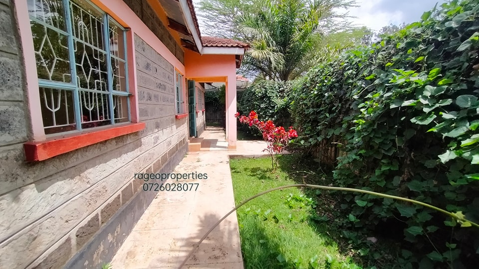 2 bedroom bungalow for commercial use to let in Karen