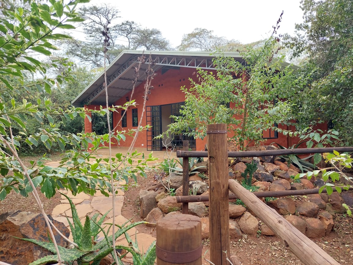 2 bedroom bungalow for rent in Karen