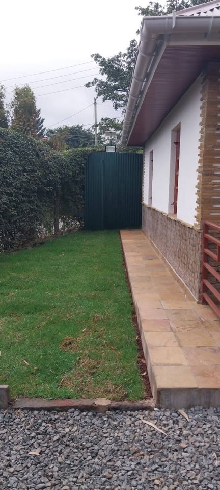 2 bedroom bungalow for rent in Karen Image