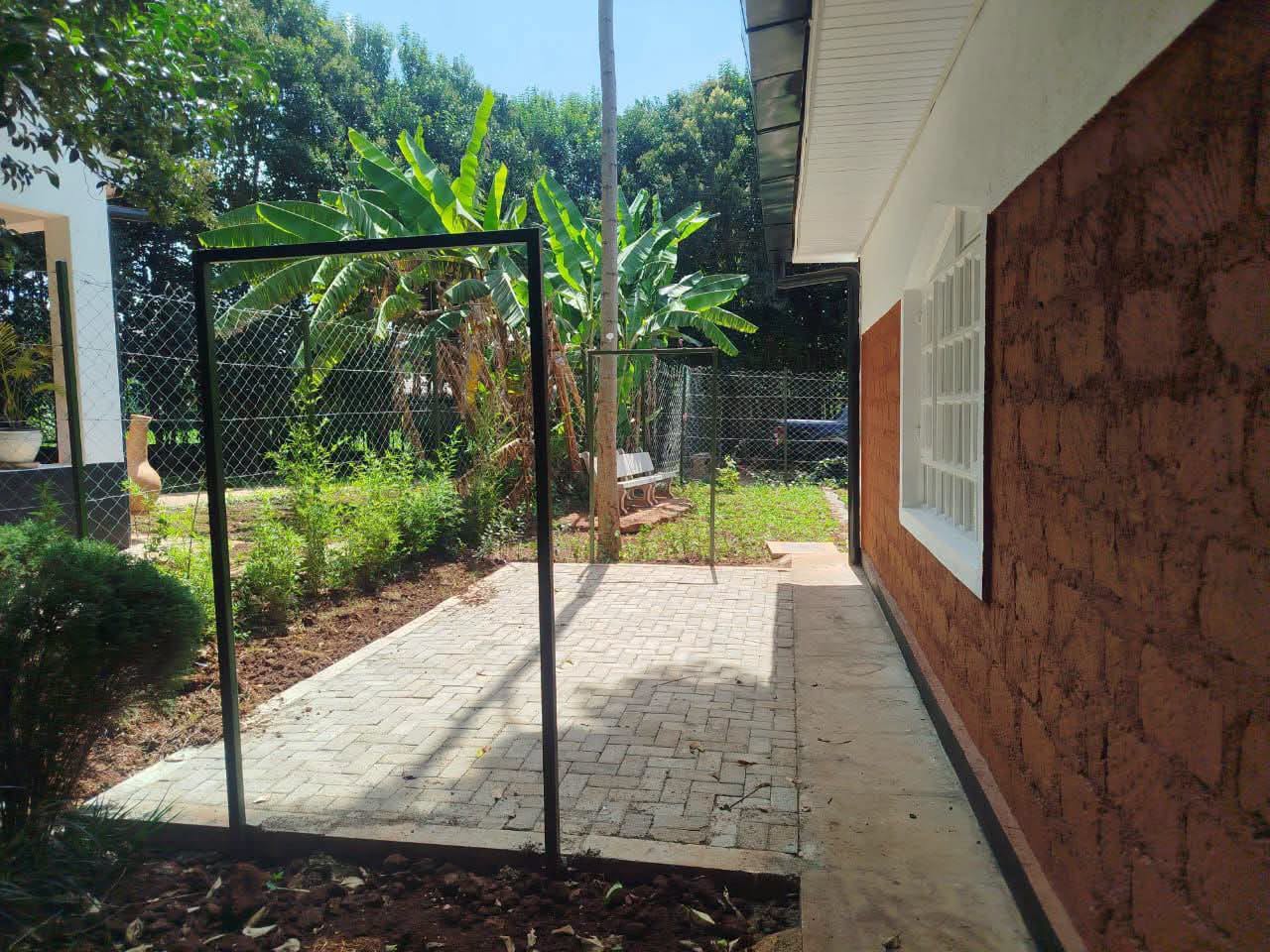 2 bedroom bungalow for rent in Karen Image
