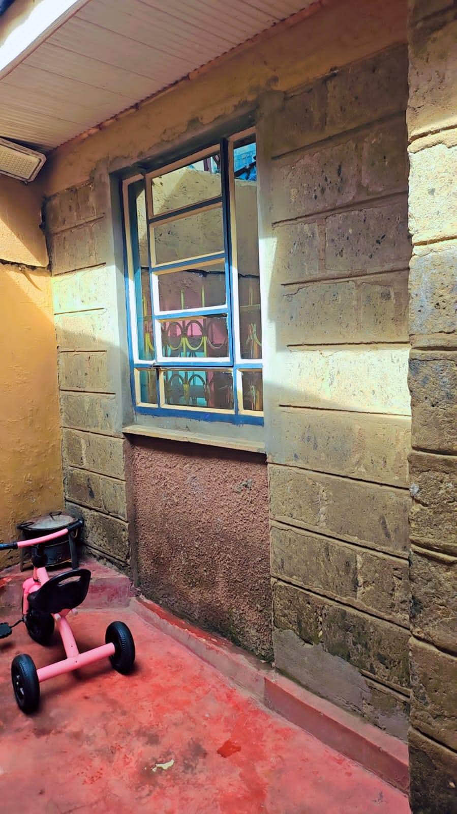 2 bedroom bungalow plus 1 bedroom detached for sale in Komarock Image