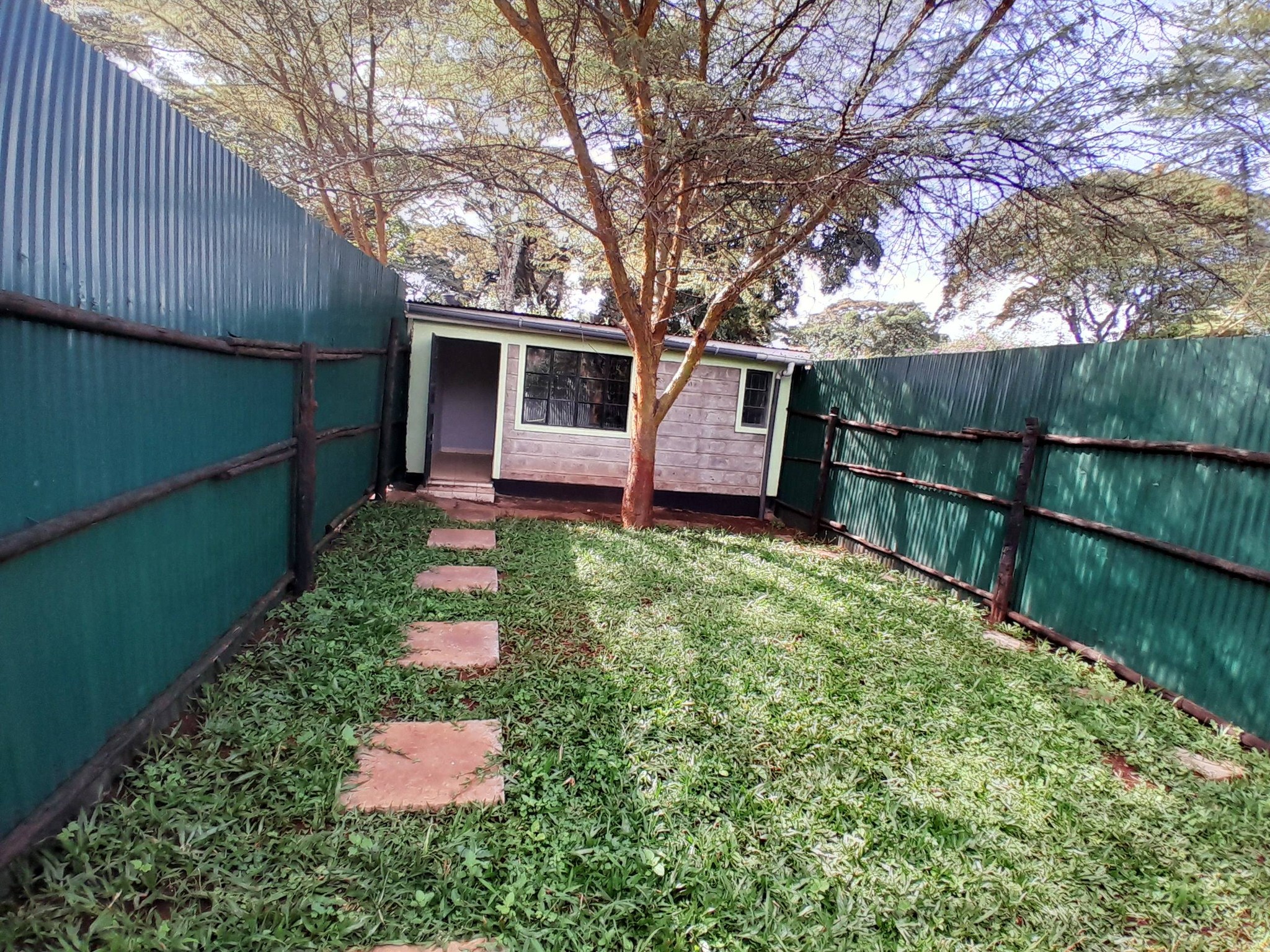 2 bedroom bungalow to let in Karen