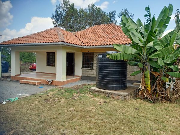 2 bedroom bungalow to let in Karen.