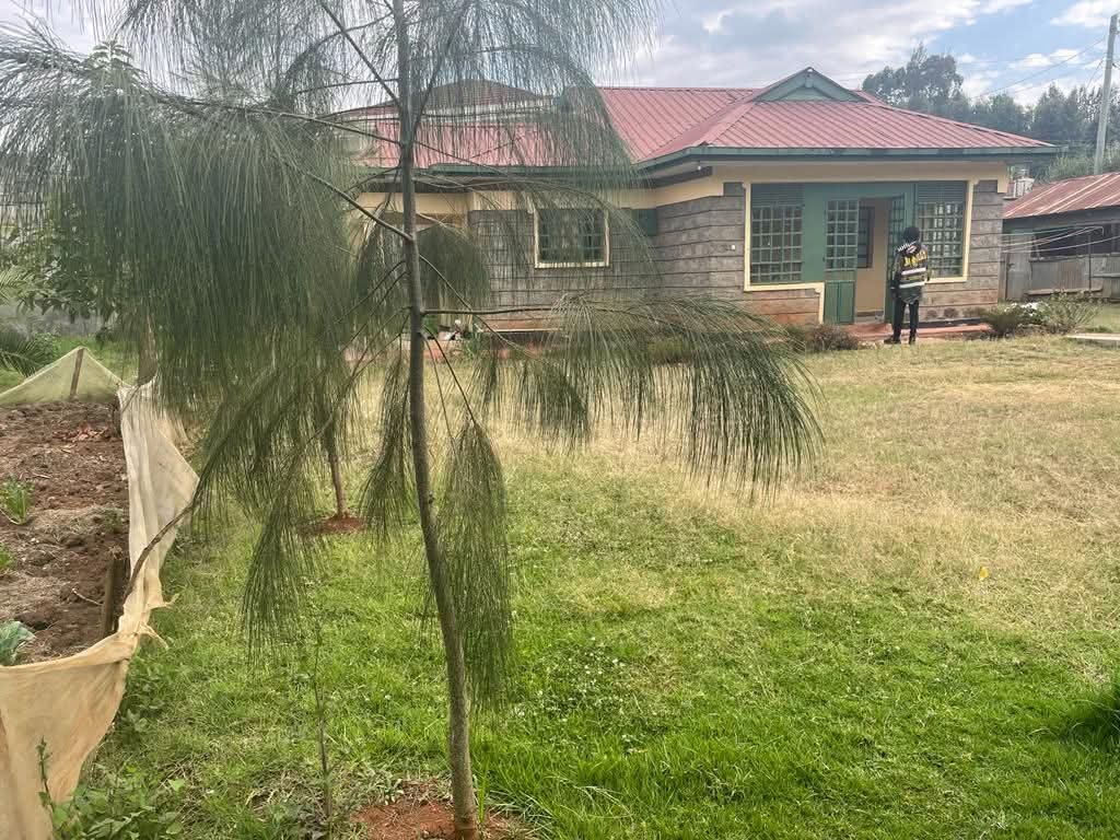 2 bedroom bungalow to let in Kerarapon