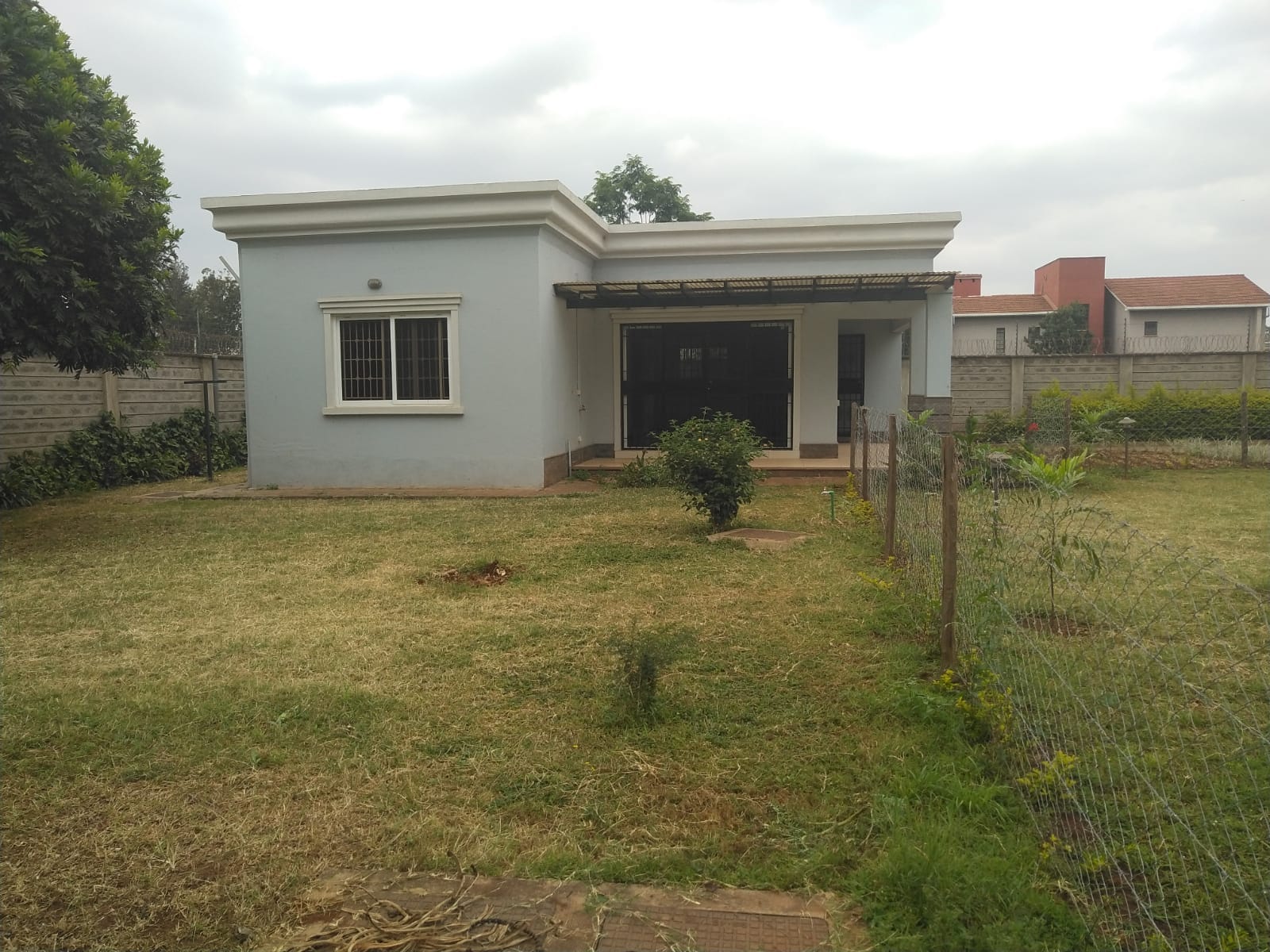 2 Bedroom Bungalow To let in Runda