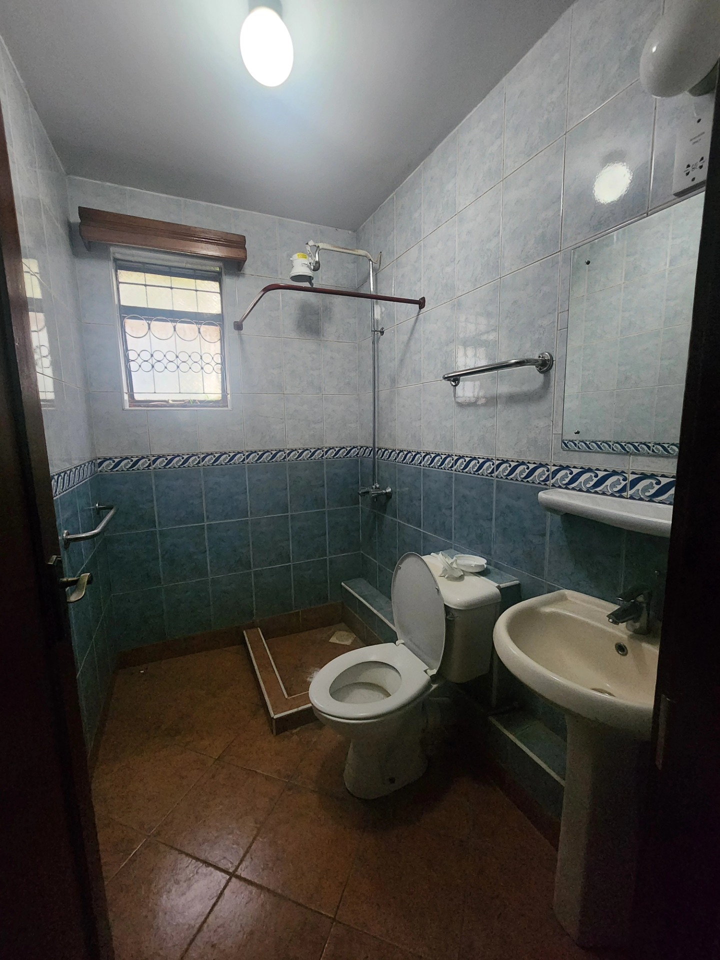 2 bedroom office space to let in Kilimani Image