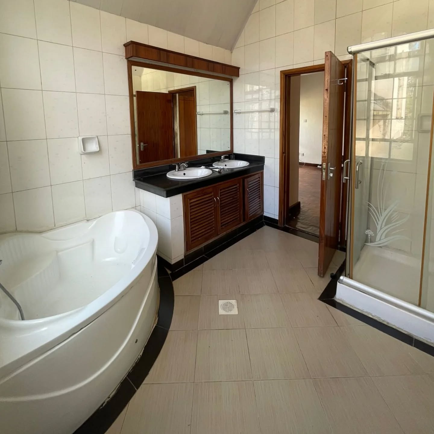 2 Bedroom Penthouse Apartment For Sale in Kileleshwa Image