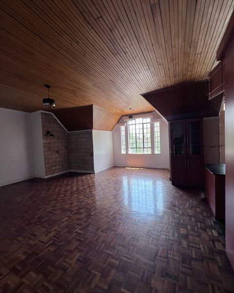 2 bedroom penthouse apartment to let in Lavington