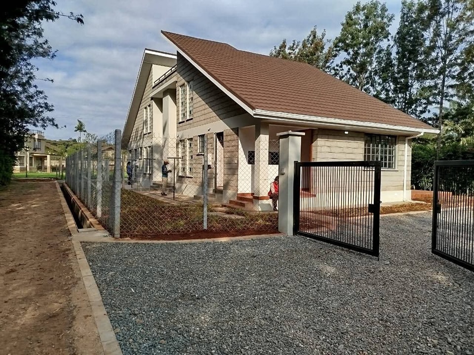 2 bedroom townhouse to let in Karen